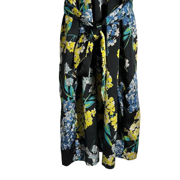 Slate & Willow Black Mixed-Media Floral Polka Dot Sheath V-Neck Dress 12 - Picture 8 of 13